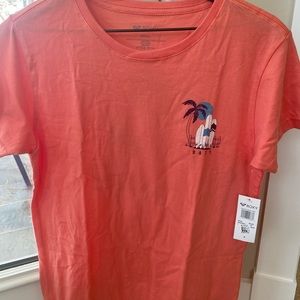 Roxy T shirt NWT smoke free home